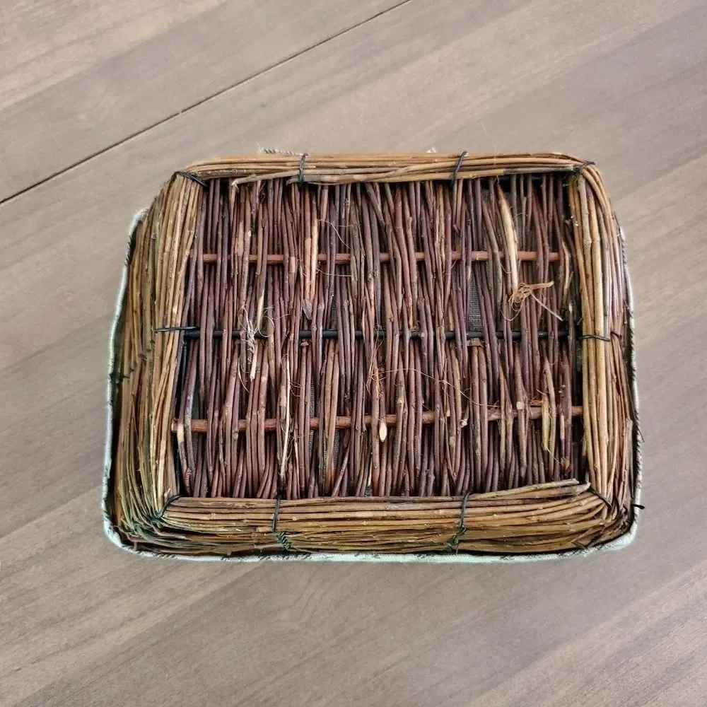 Vintage Basket Lined Vanity Twig 10x7x5